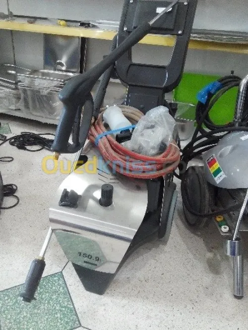 MATERIEL DE NETTOYAGE 