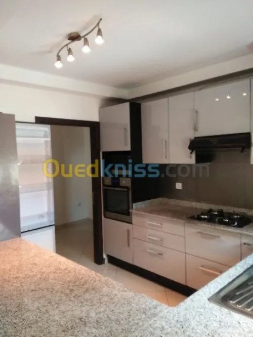 Location Appartement F3 Alger Hydra