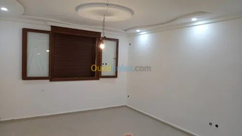 Decoration de peinture et b13