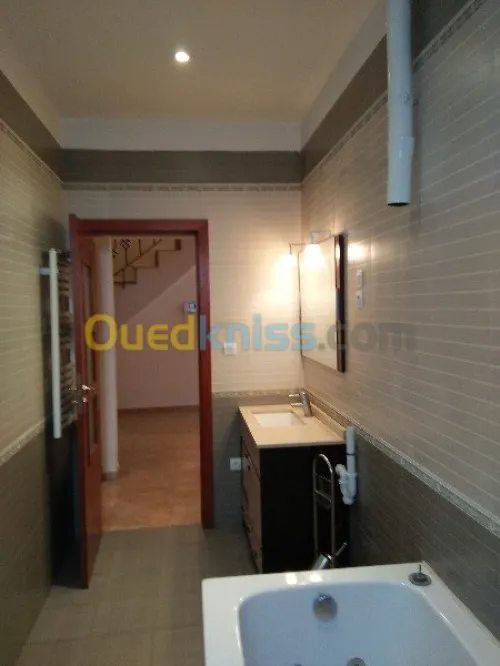Location Duplex F5 Alger Hydra