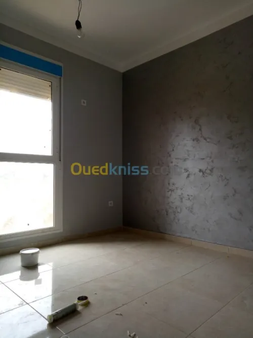 peintre  qualifié
