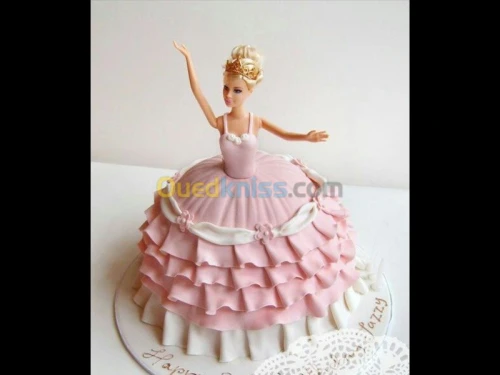 gâteaux cake Design en pâte à sucre 