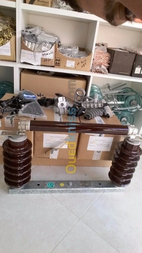 Materiels de sécurité électrique MT