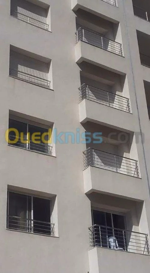 F/p rampe d'escalier en inox et en verre