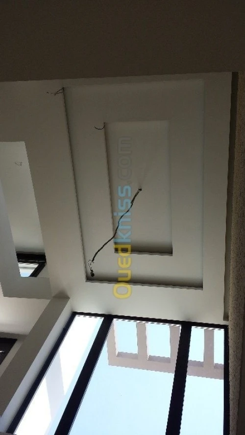 Pose placoplatre .plafond /mur/cloison