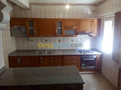 Cuisines sur Mesure en Bois Noble