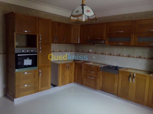 Cuisines sur Mesure en Bois Noble