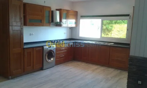 Cuisines sur Mesure en Bois Noble