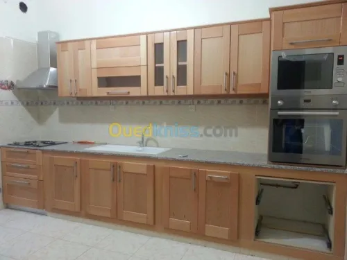 Cuisines sur Mesure en Bois Noble