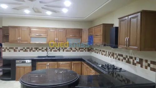 Cuisines sur Mesure en Bois Noble