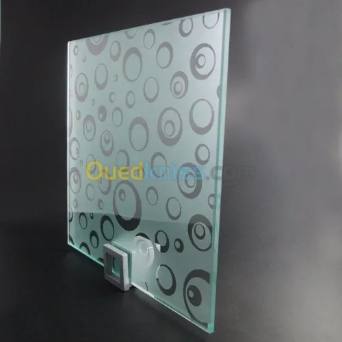 MENUISERIE EN ALUMINIUM,VERRE TREMPE 