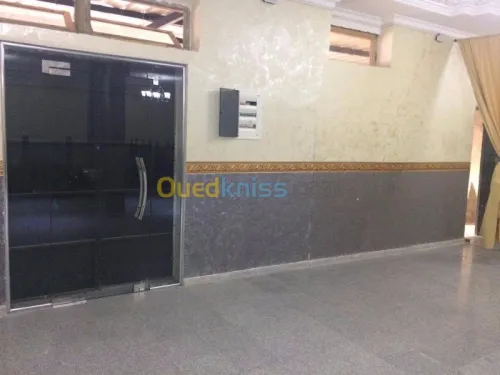 Salle de restauration Hadji