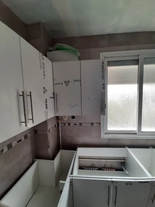 cuisine sur mesure hi-gloss et MDF