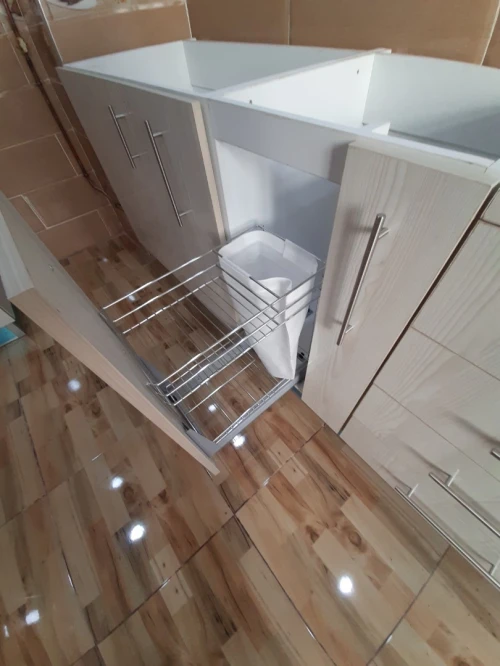 cuisine sur mesure hi-gloss et MDF