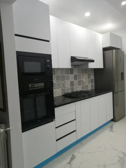 cuisine sur mesure hi-gloss et MDF