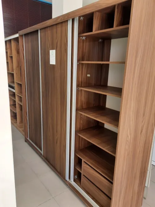 cuisine sur mesure hi-gloss et MDF