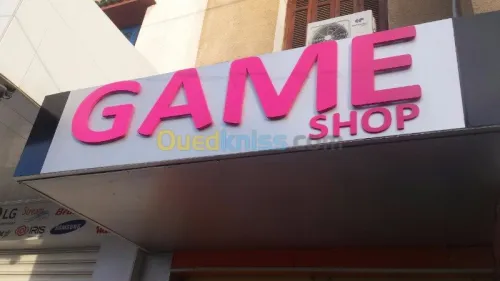 Habillage vitrine et véhicule