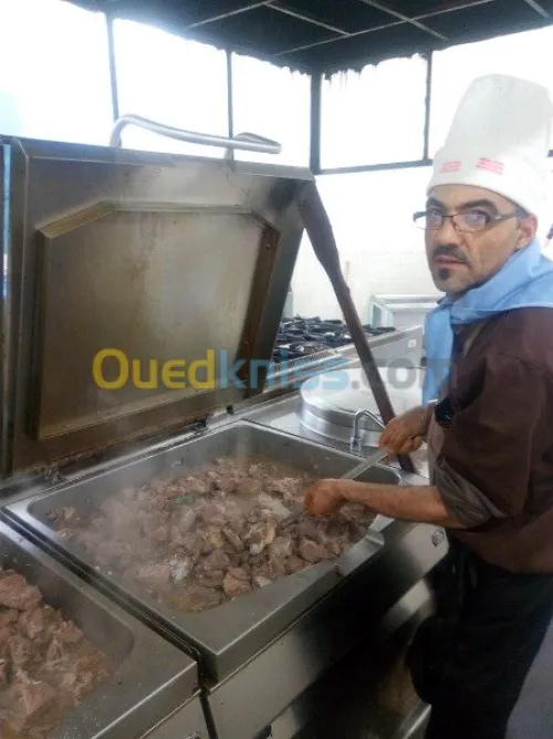 رئيس مطبخ  بشهادة فرنسية 