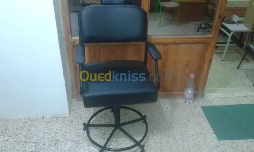 fixation de chaises de conference
