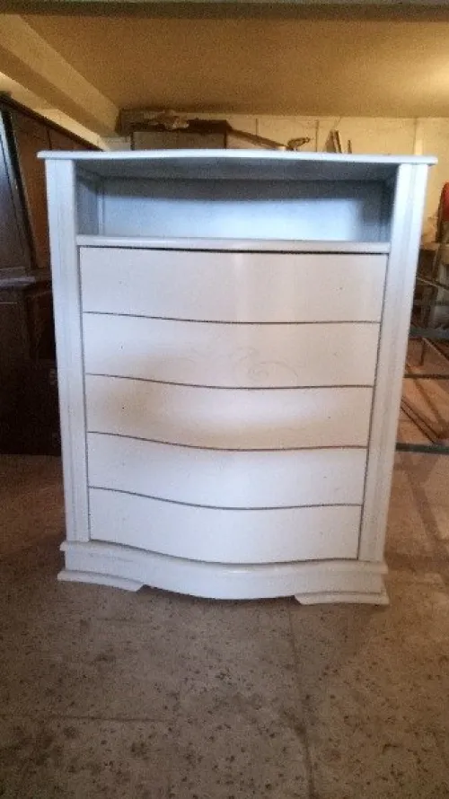 Chiffonier