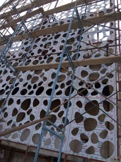 Revêtement alucobond, Aluminium