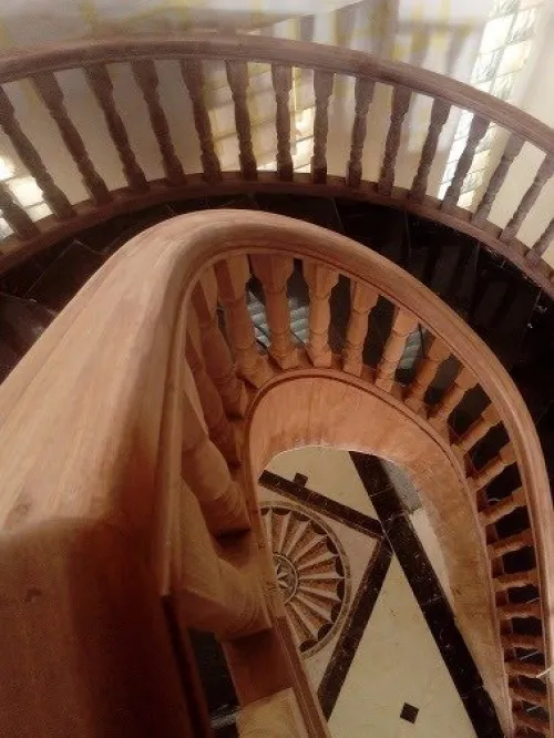 Menuiserie en bois massif