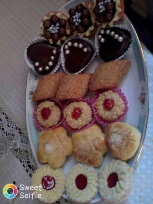 thé du Sahara + fruits secs + gateaux 
