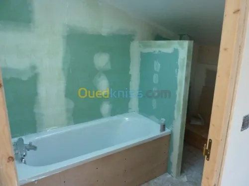 PLACOPLATRE ET PVC ET DEMENTABLE