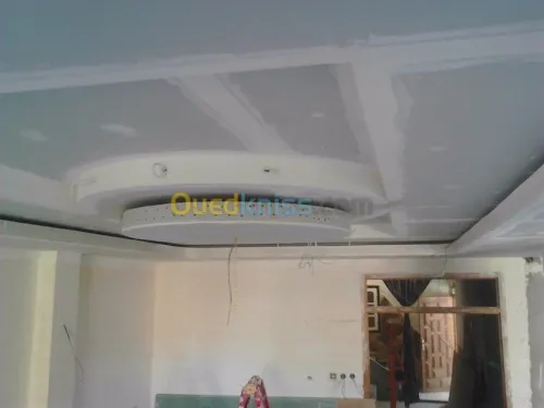 PLACOPLATRE ET PVC ET DEMENTABLE