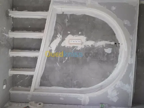 PLACOPLATRE ET PVC ET DEMENTABLE