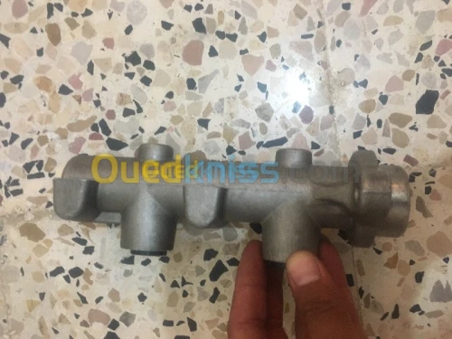 POMPE DE FREIN MAHINDRA BOLÉRO 