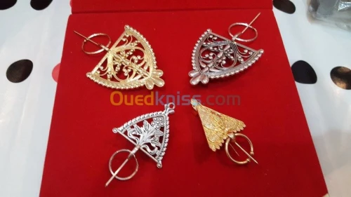 habilleuse   coiffeuse 