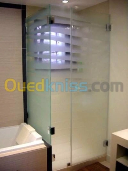 Vitrine en verre trempé