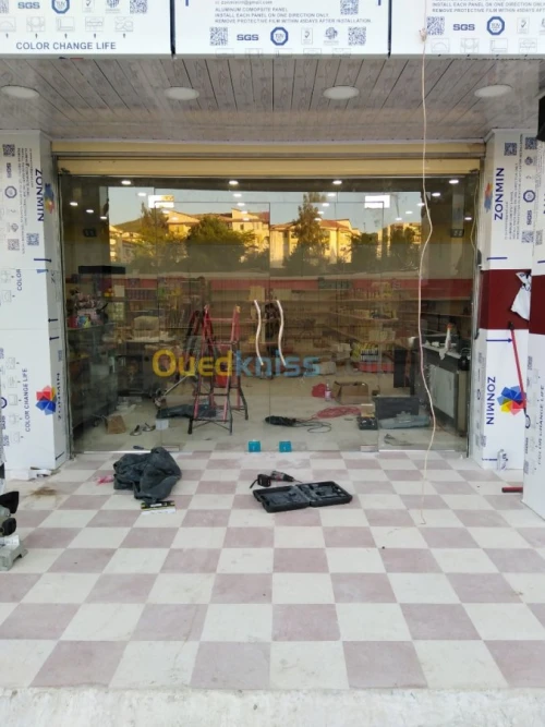 Vitrine en verre trempé