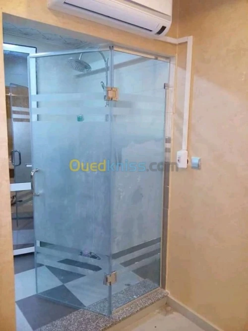 Vitrine en verre trempé