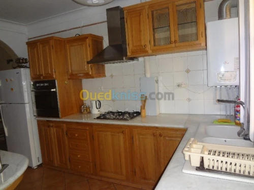 Location vacances Appartement F3 Alger Ain naadja