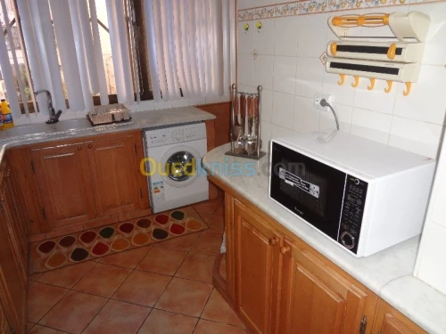Location vacances Appartement F3 Alger Ain naadja