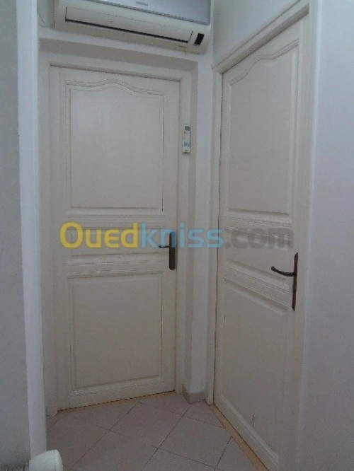 Location vacances Appartement F3 Alger Ain naadja