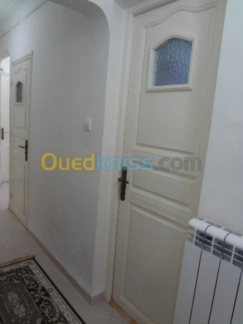 Location vacances Appartement F3 Alger Ain naadja