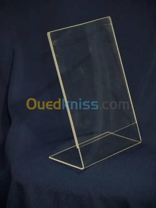 PRESENTOIRE & SUPPORT EN PLEXIGLAS
