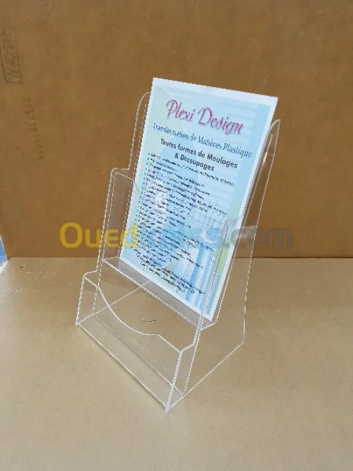 PRESENTOIRE & SUPPORT EN PLEXIGLAS