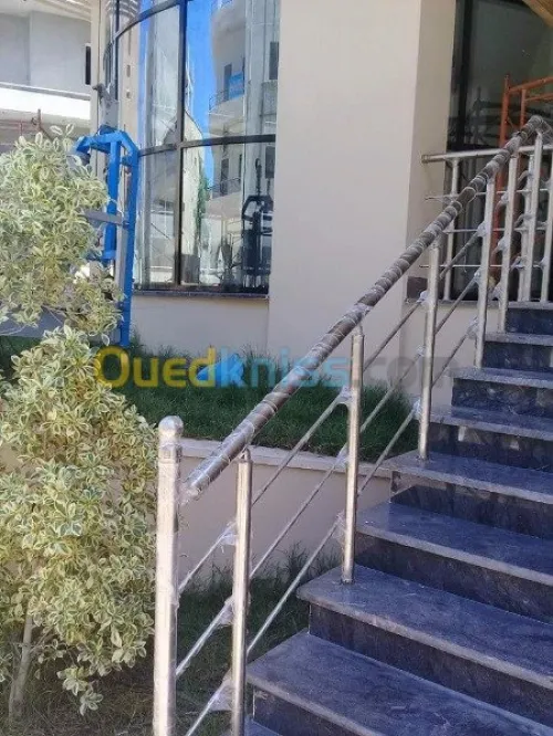 fourniture et pose  rampe  d'escalier