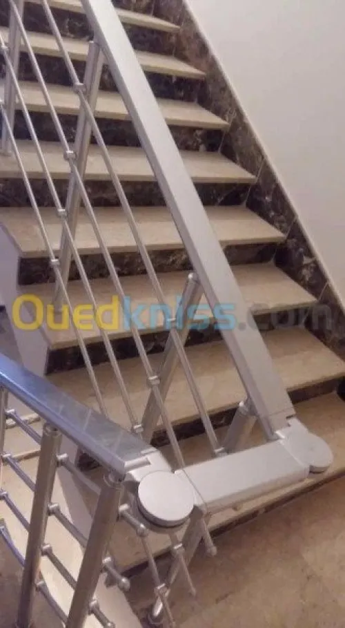 fourniture et pose  rampe  d'escalier