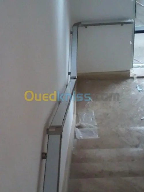 fourniture et pose  rampe  d'escalier