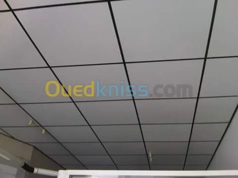 PLACOPLATRE ET PVC ET DEMENTABLE