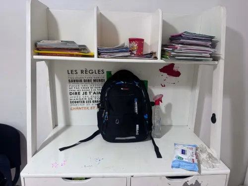 2 bureaux bois rouge