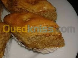 Prends toute commande de gâteaux 