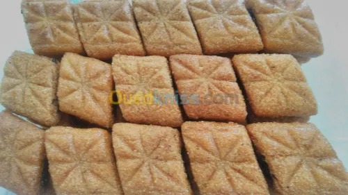 Prends toute commande de gâteaux 