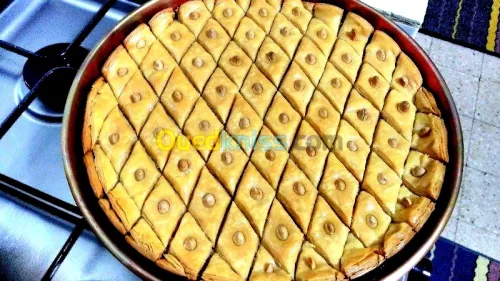Prends toute commande de gâteaux 