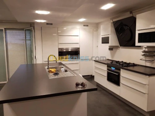 Location Appartement F4 Alger Hydra